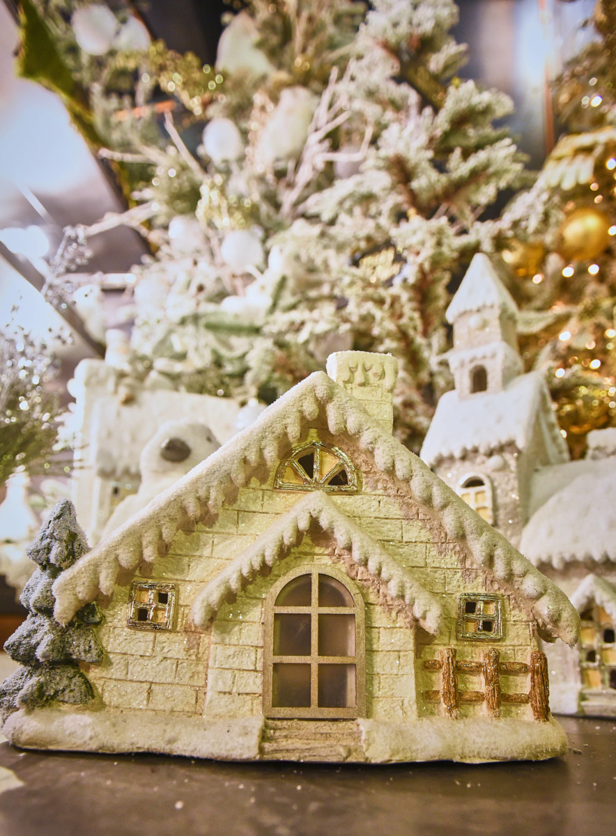 Neda Decorations | Christmas Lighting Ceramic House White Snowy