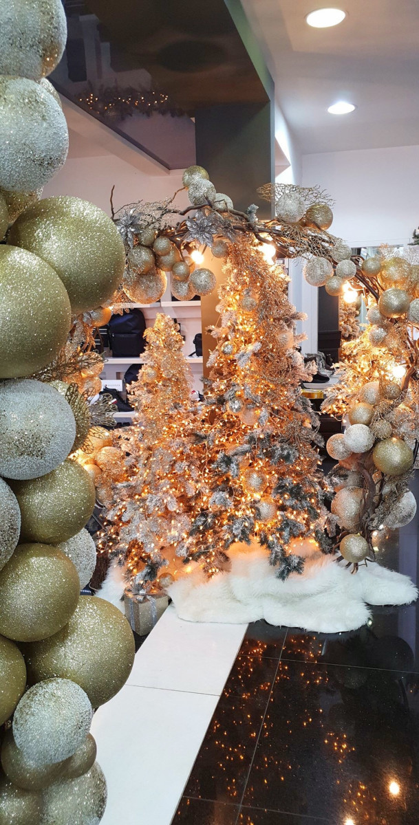 Christmas Decoration Mark Milan