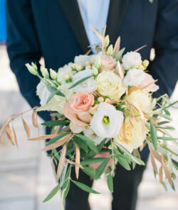Νυφική Ανθοδέσμη Γάμου ελιά και λουλούδια σε Pastel Αποχρώσεις