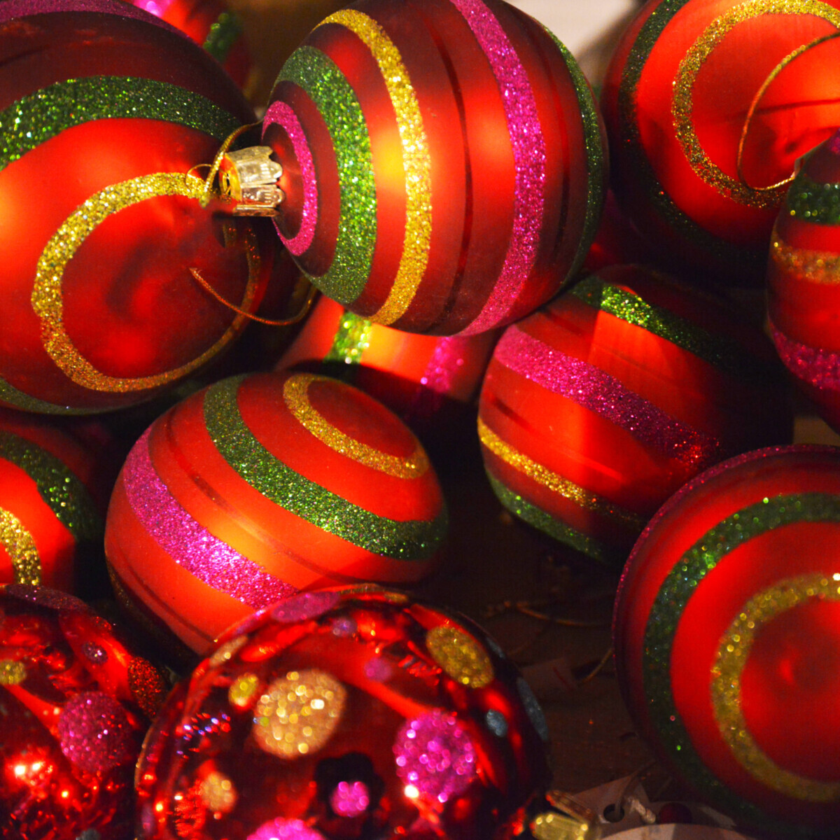 Christmas Balls Striped Spotted Red