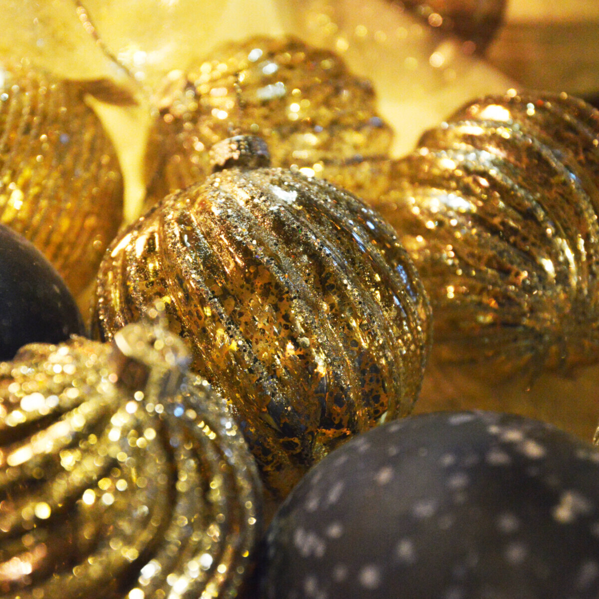 Christmas Balls Gold