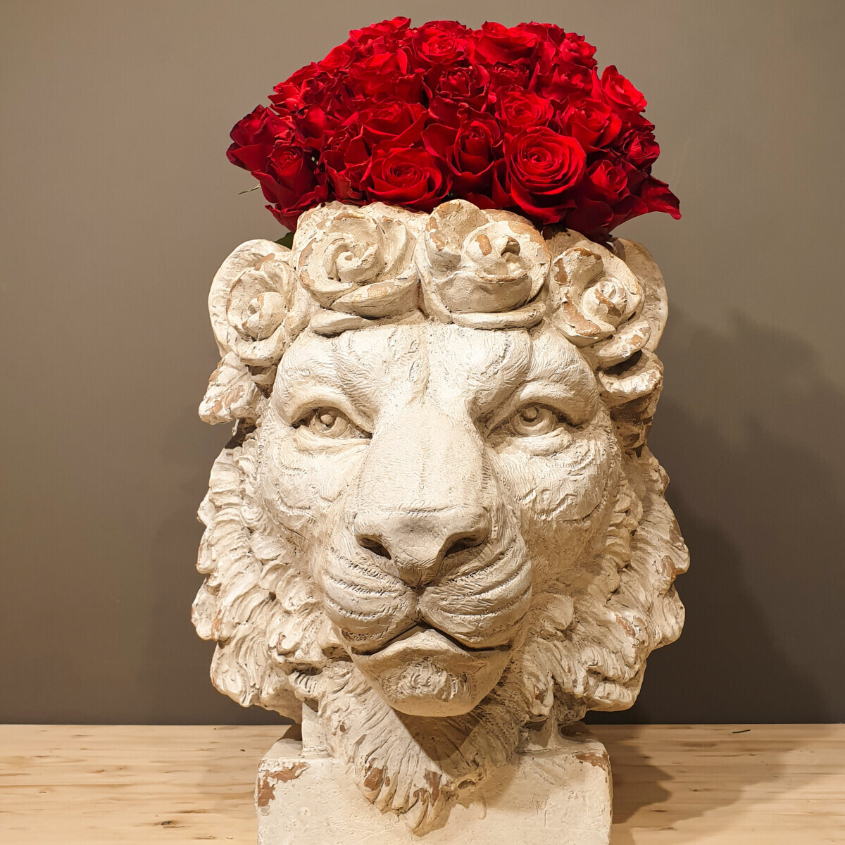 Bouquet Roses Cachepot Lion