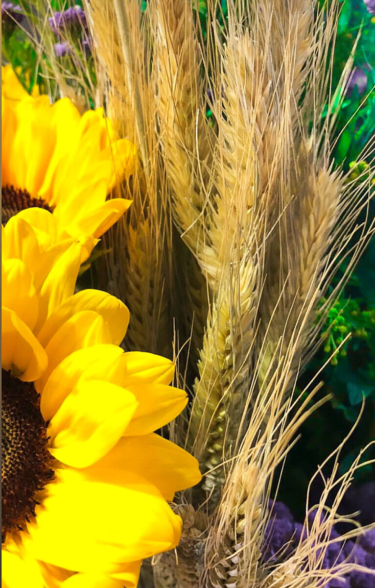 Spring Bouquet Sunflowers Dried Wheat Sheaves