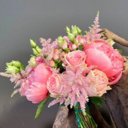 Ανθοδέσμη Γάμου Ροζ Αστίλβη Τριαντάφυλλα Παιώνιες Ορτανσίες