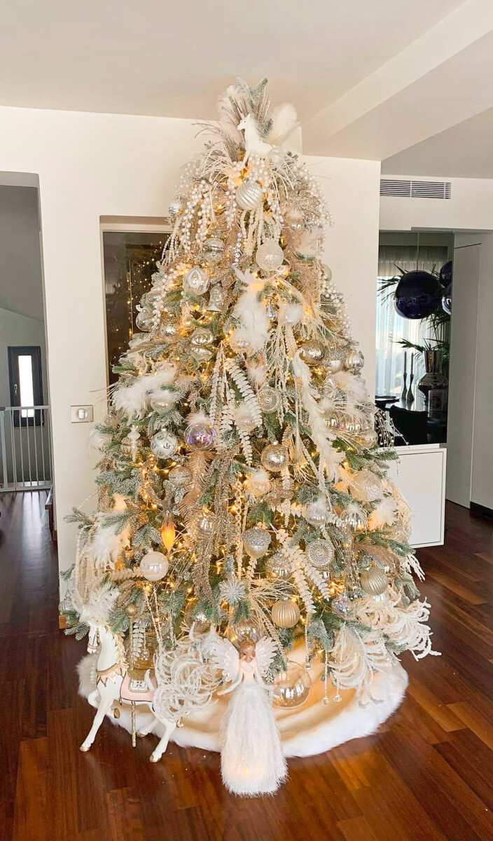 Χριστουγεννιάτικη Διακόσμηση Σπιτιού Χιονισμένο Δέντρο