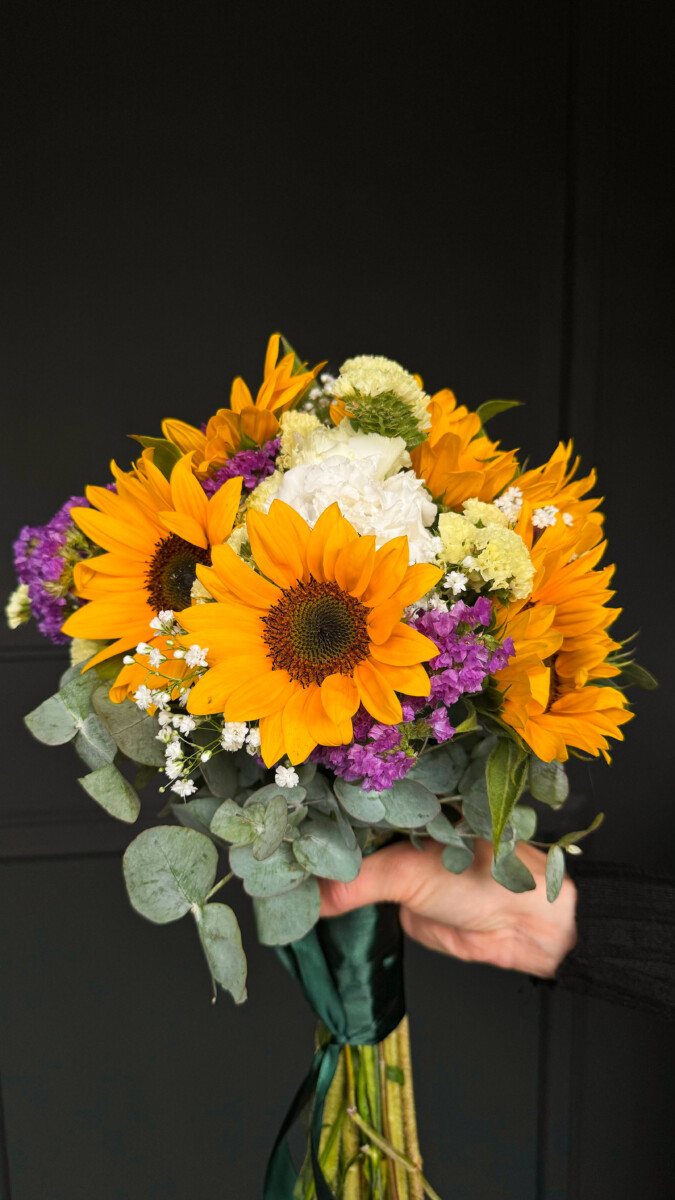 Ανθοδέσμη Γάμου Ήλιοι και Ανοιξιάτικα Λουλούδια