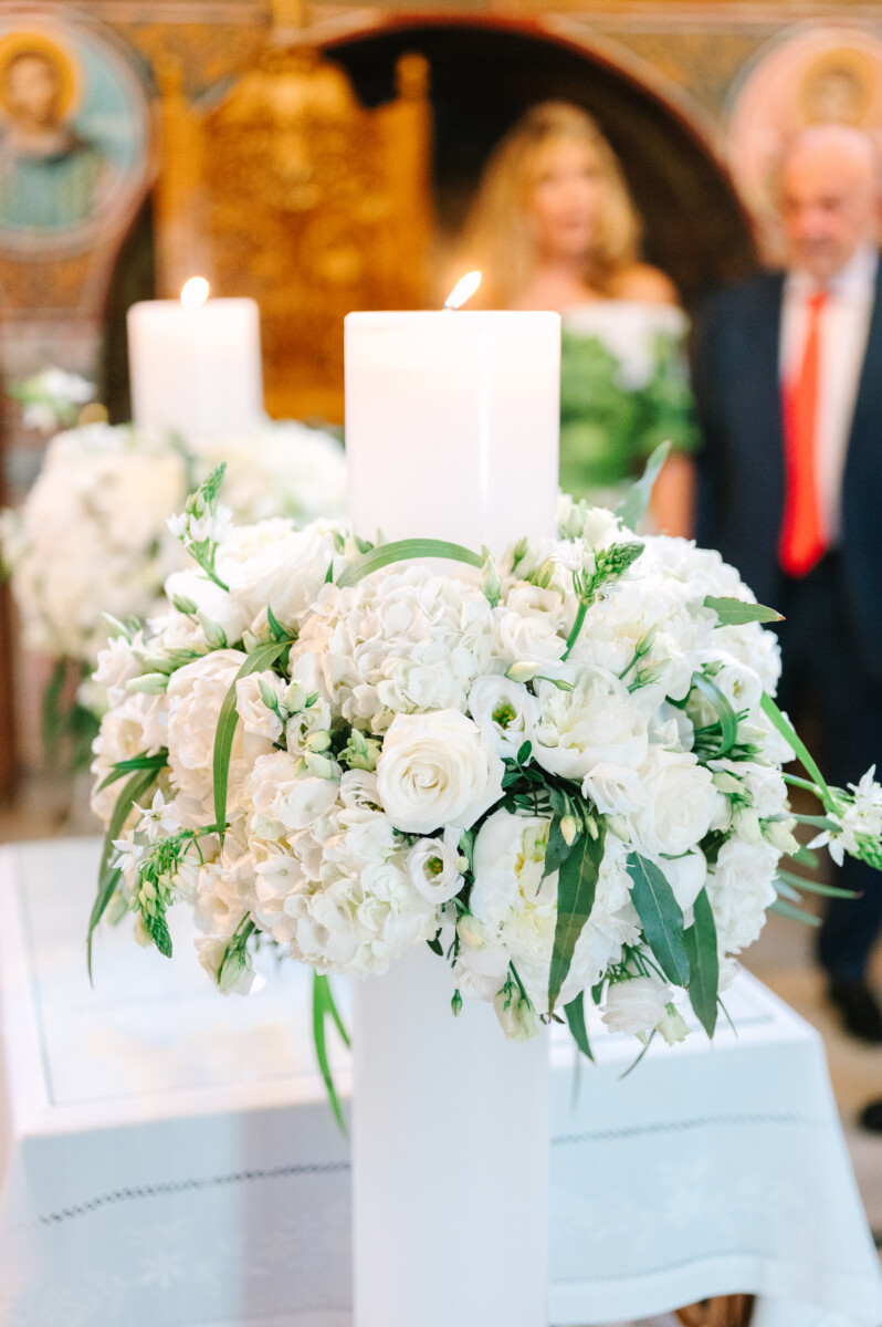 Λαμπάδες Γάμου Άγιος Γεώργιος Καβούρι με Λευκά Λουλούδια