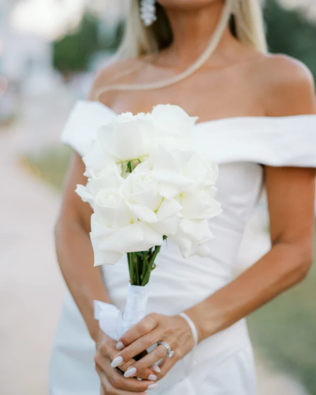 Always one-of-a-kind, always breathtaking 💐✨💍
From soft romance to bold elegance, every bouquet is made to turn heads on your big day.
💫 Which one stole your heart?
Swipe through & drop the number of your favorite (1-5) in the comments! 👇
#NedaDecorations #BridalBouquet #WeddingInspo #FloralDreams #FloralDesign
